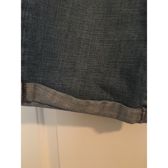 Levi's 515 Women's Size 6 Blue Denim Bermuda Cuffed Jean Shorts with Pockets - Picture 2 of 11